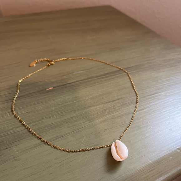 Atolea | NWOT Waterproof Jewelry Gold and white Cowrie Shell Pendant necklace - Picture 3 of 6